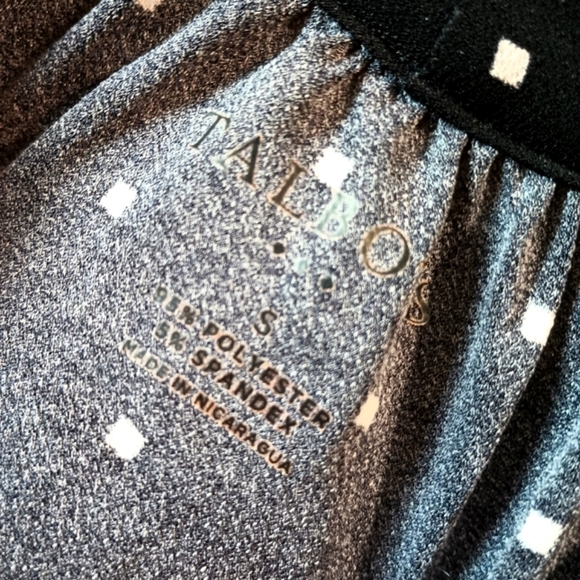 Talbots Black and White Pattern V-neck Sleeveless Top Size Small - Picture 5 of 5